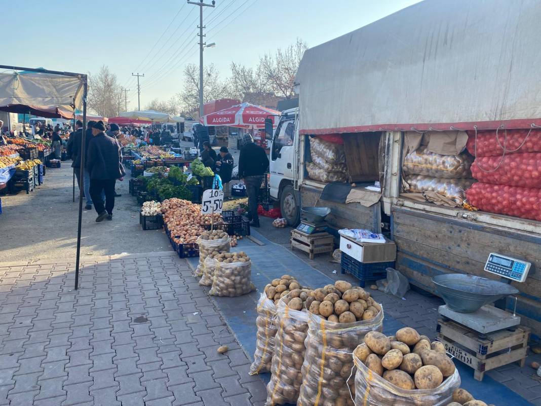 Konya’daki semt pazarlarında fiyatlar değişti 14